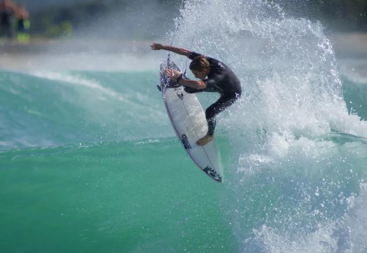 Surf Lakes 3