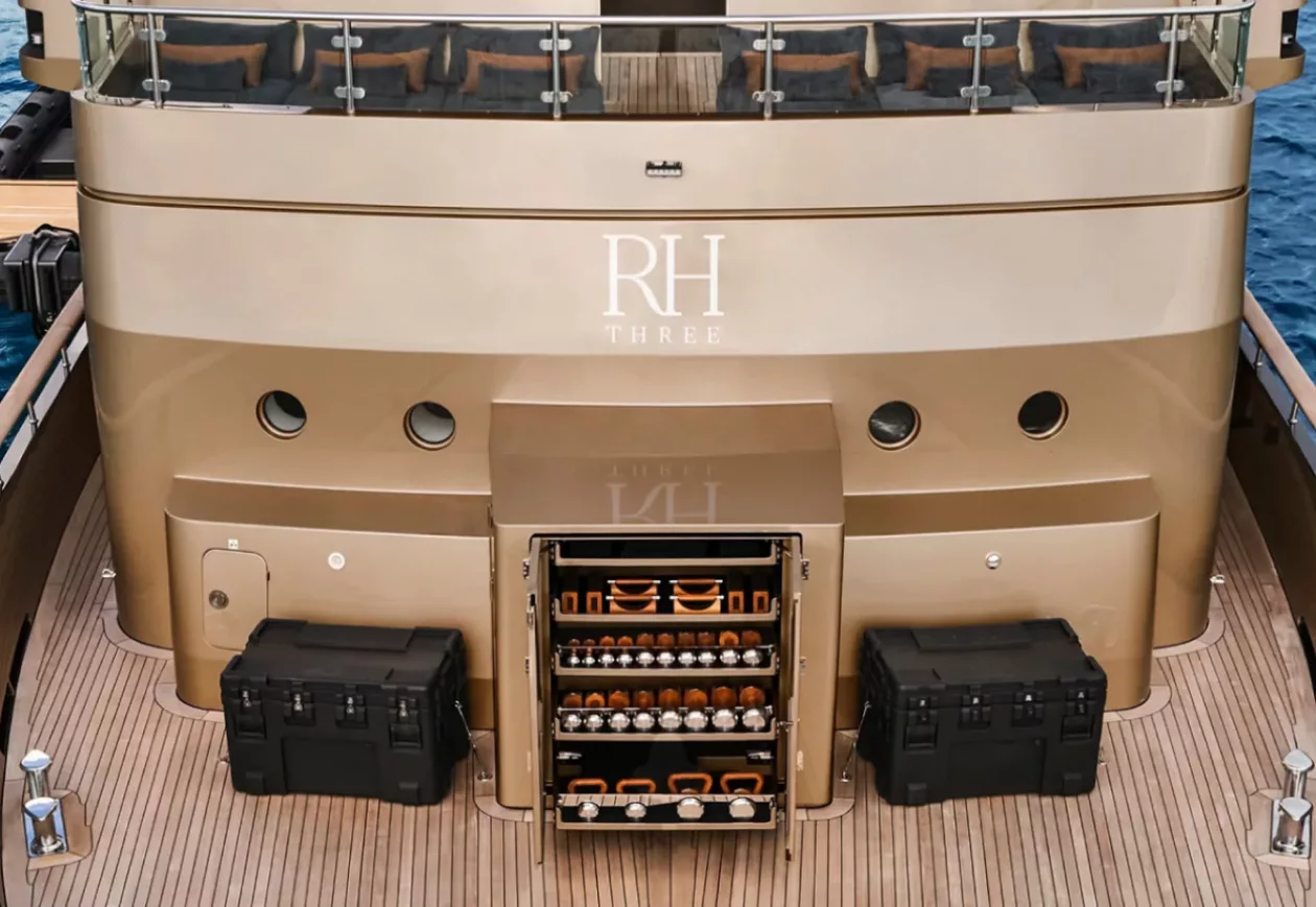 RH THREE LUXURY EXPEDITION YACHT 101