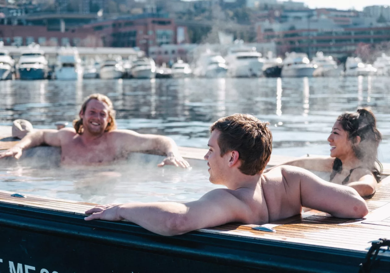 The Hot Tub Boat 4