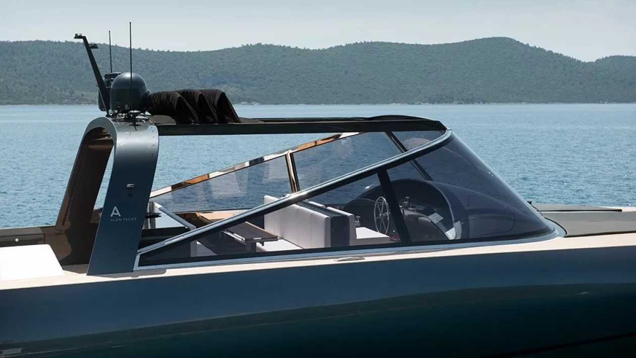 Alenyacht2