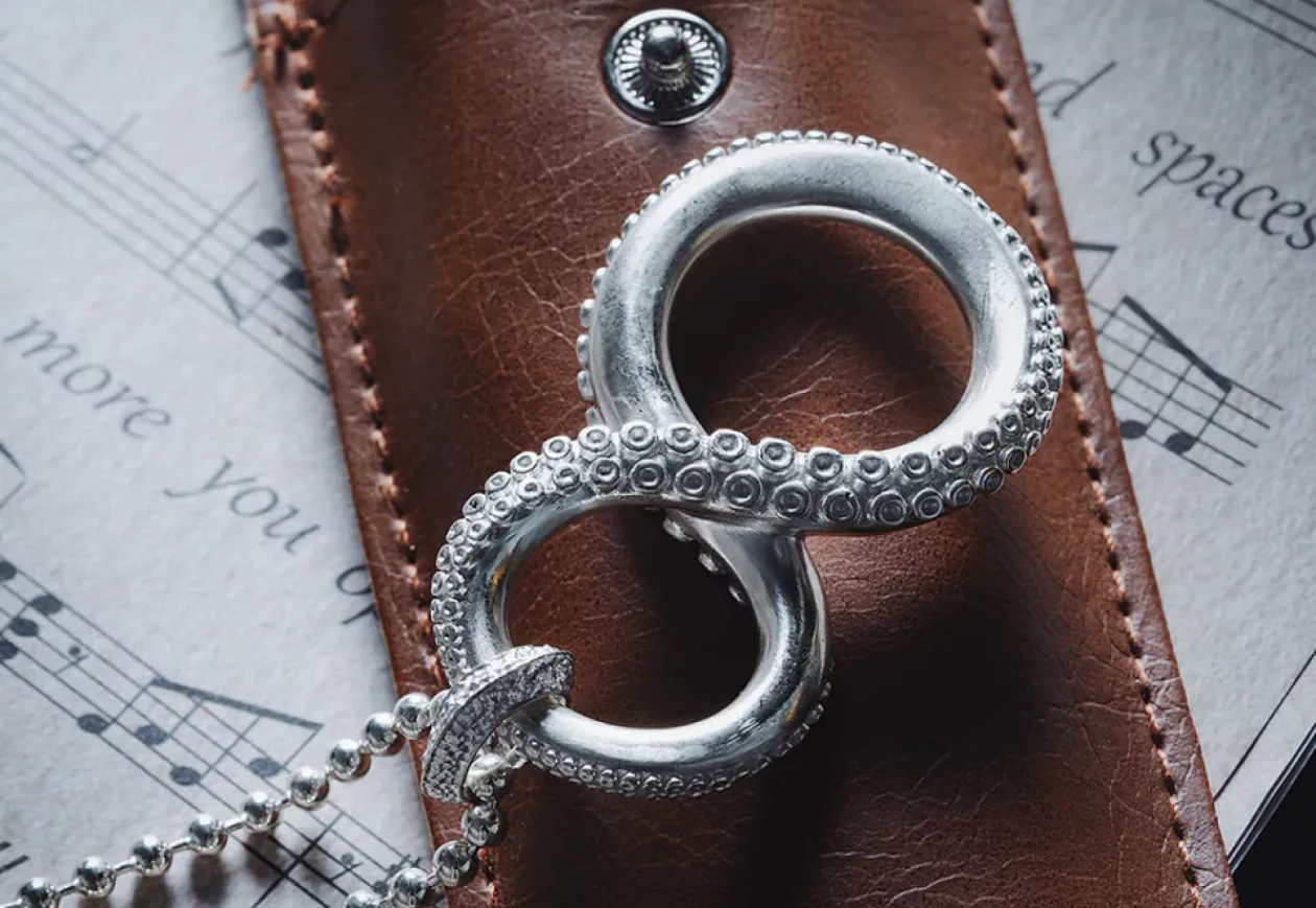 SILVER OCTOPUS INFINITY PENDANT 2