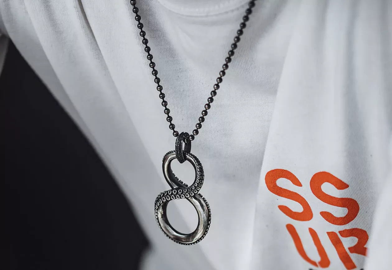 SILVER OCTOPUS INFINITY PENDANT 4
