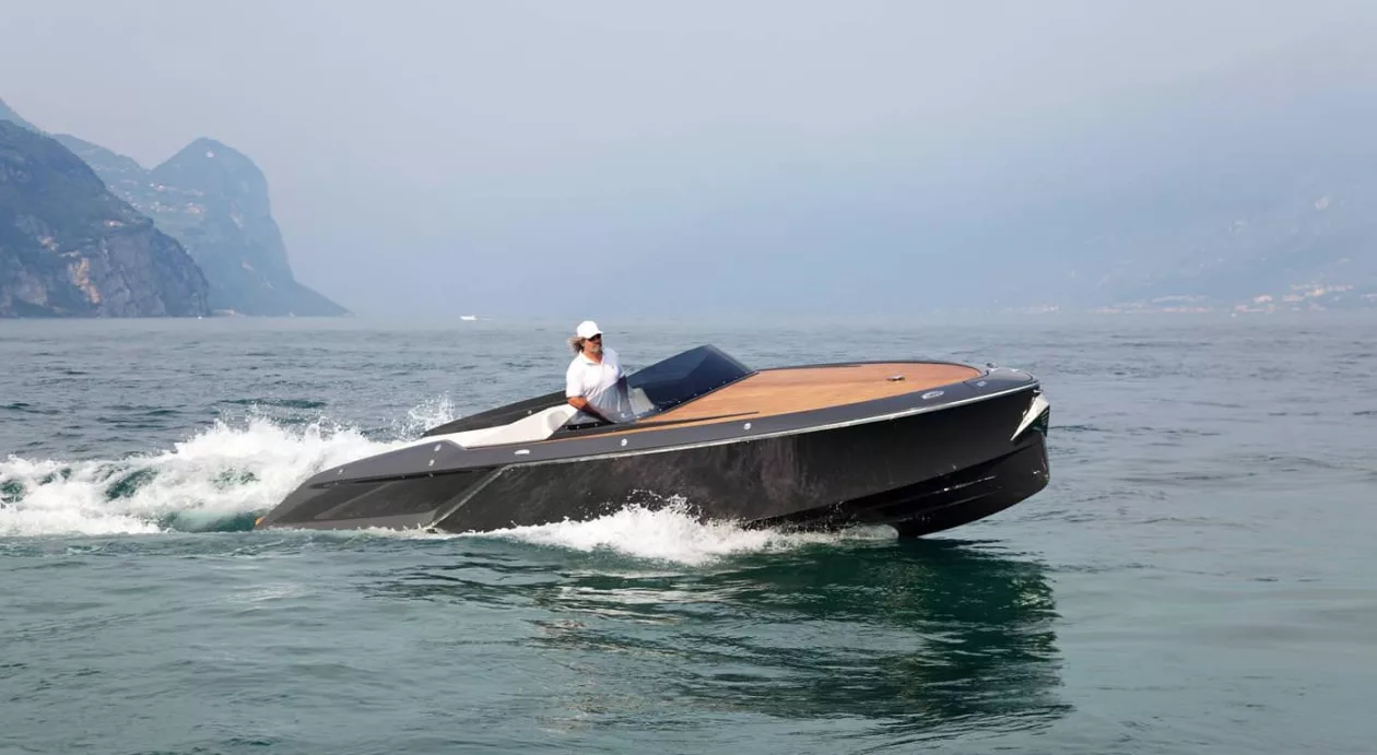 858fantom02