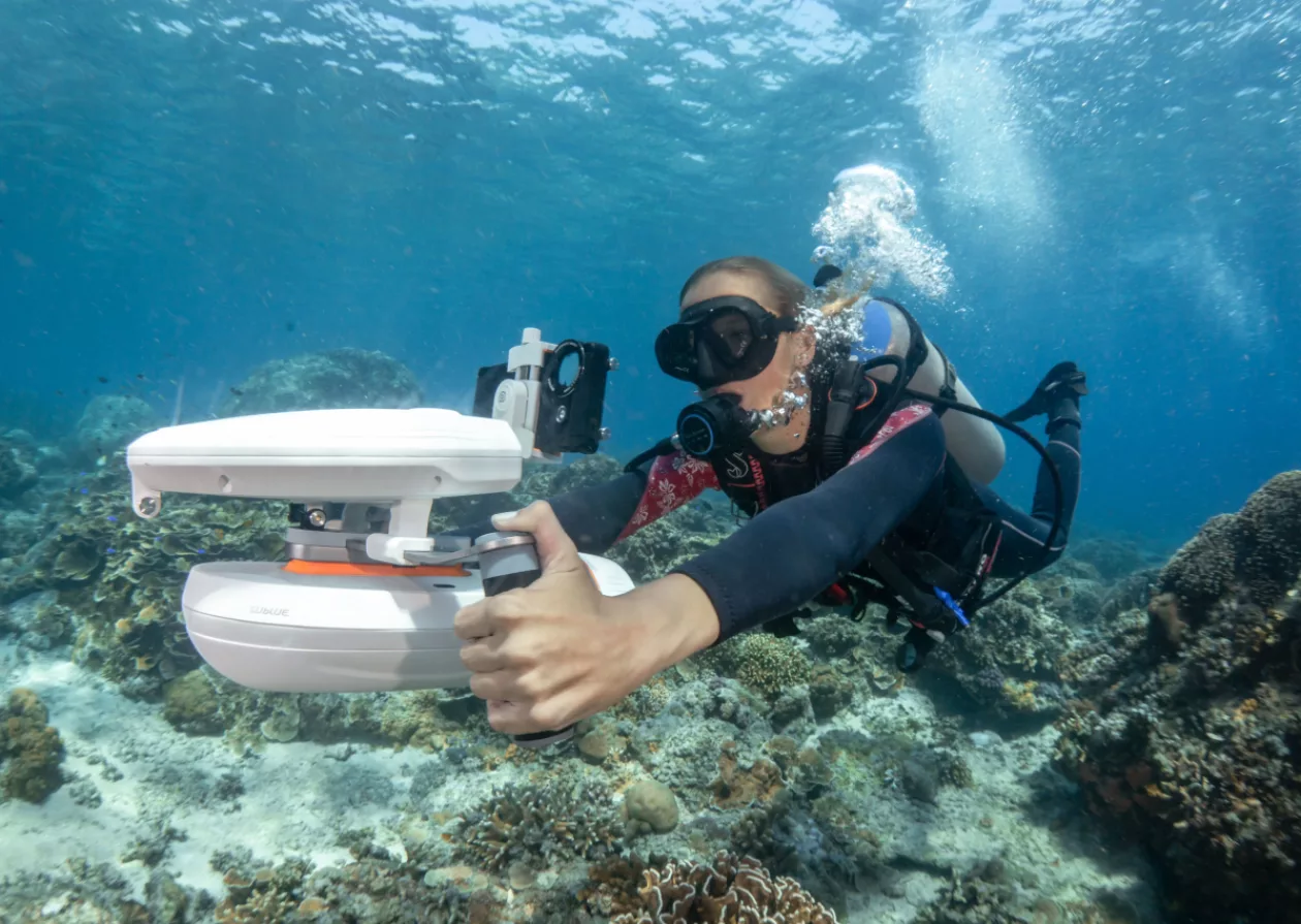The Mini Underwater Scooter That Is Breaking The Mold 1