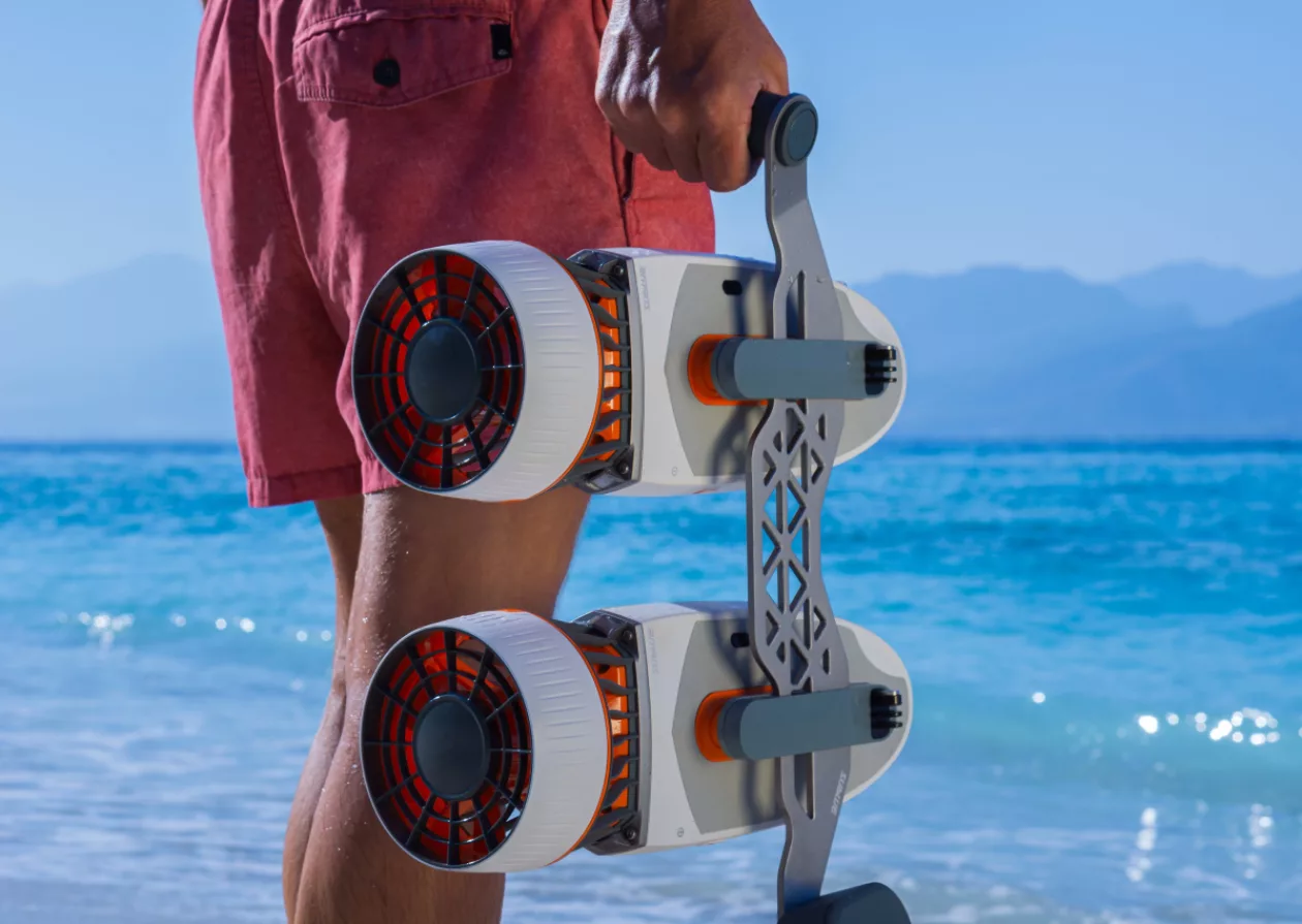 The Mini Underwater Scooter That Is Breaking The Mold 3