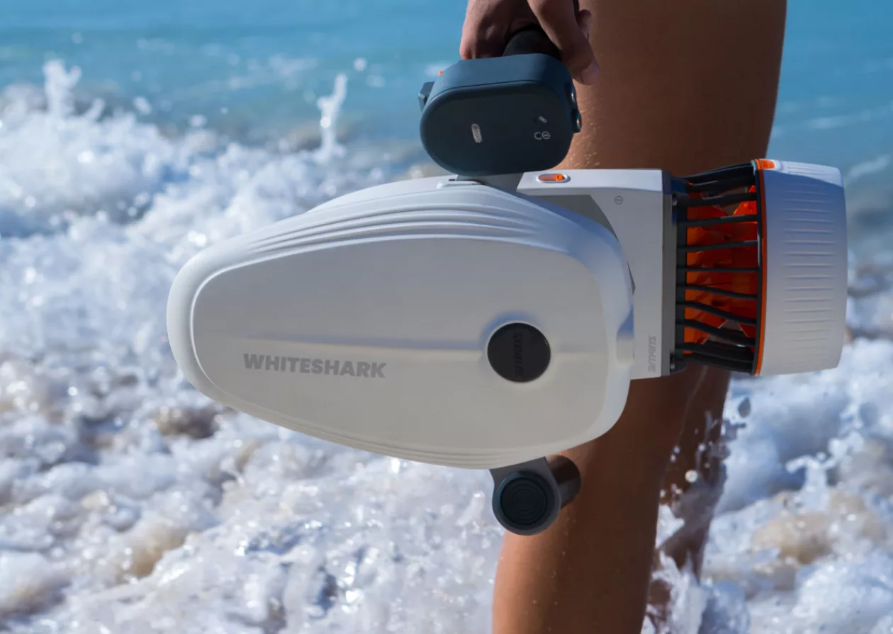 The Mini Underwater Scooter That Is Breaking The Mold 9