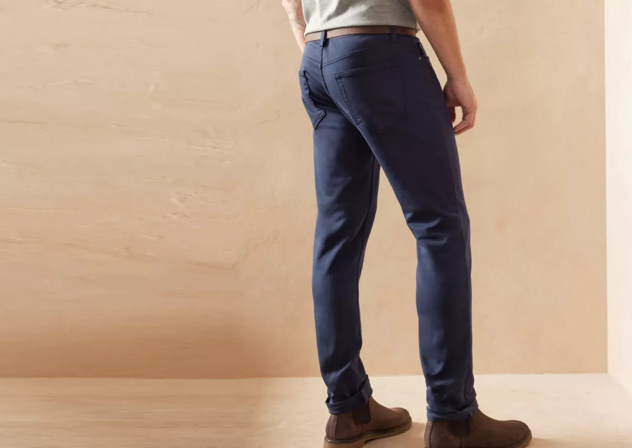 Navy Blue Skinny Traveler pant by Banana Republic 3