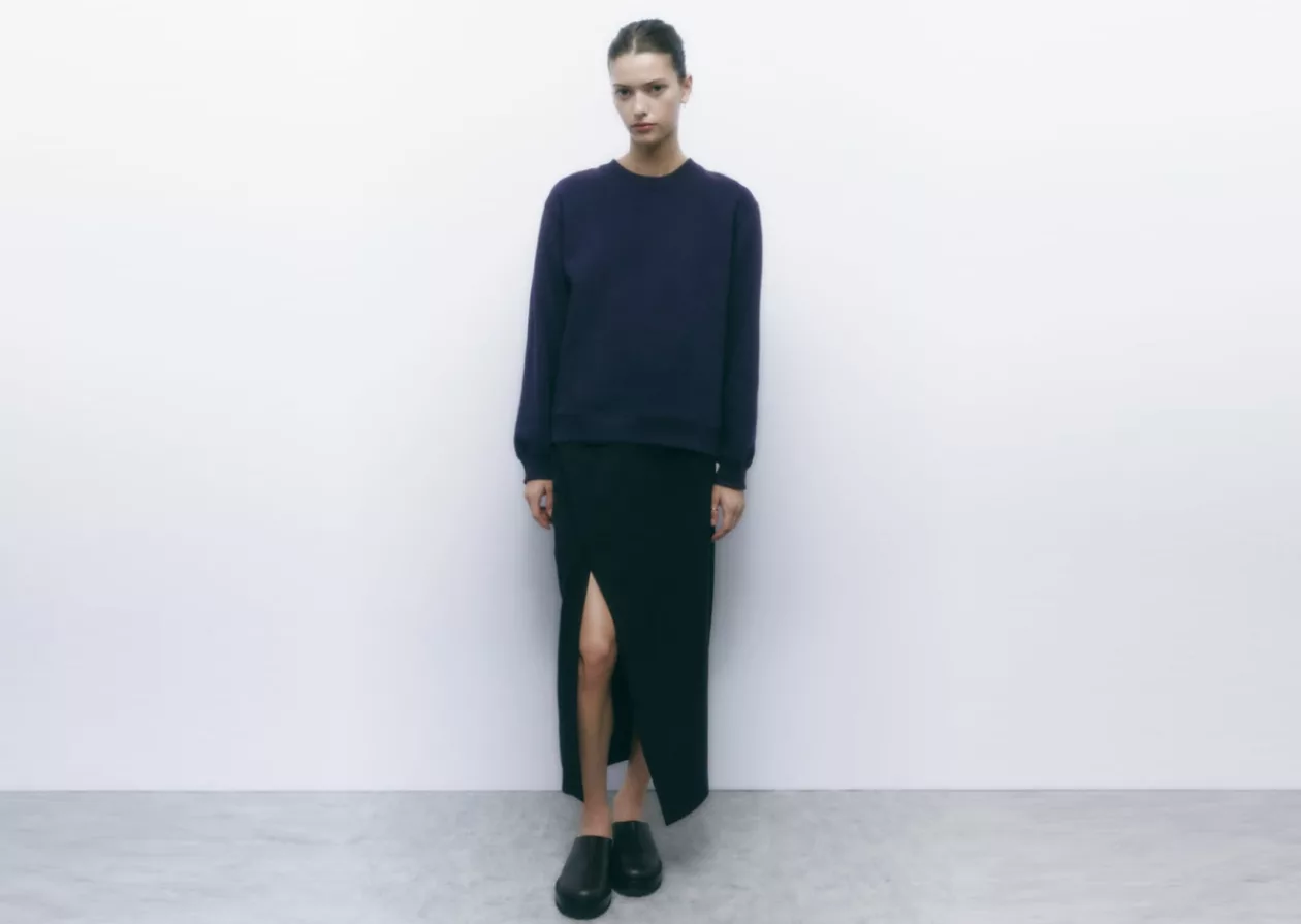Navy Blue Minimalist Sweatshirt by ZARA 1