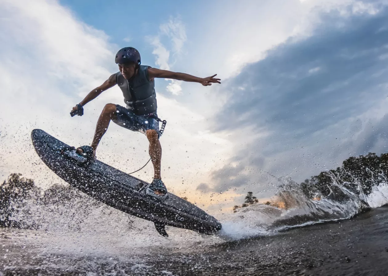 A New Way To Surf Wtih The Kinetic Option Jet Surfboard 2