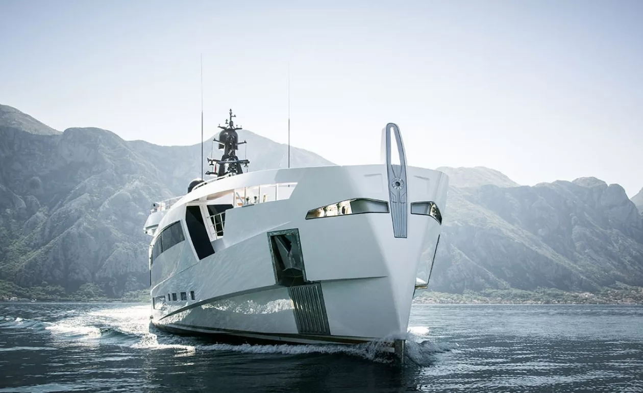 Aurora yacht02