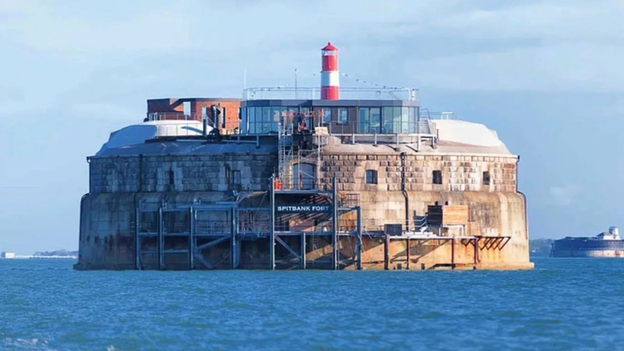 Spitbank fort hotel 3