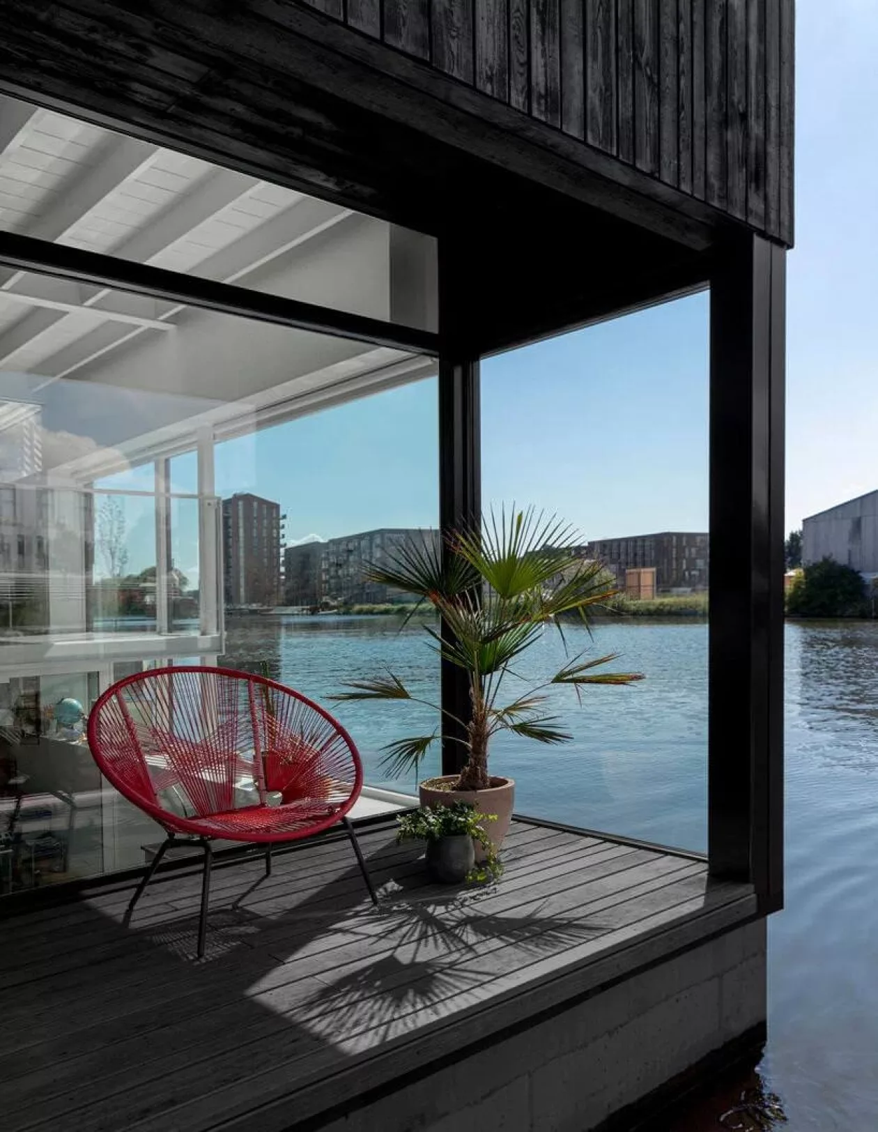 I29 architects floating home supremarine 4