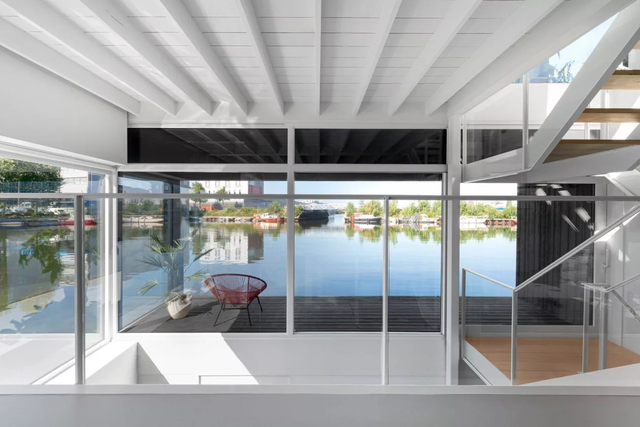 I29 architects floating home supremarine 5