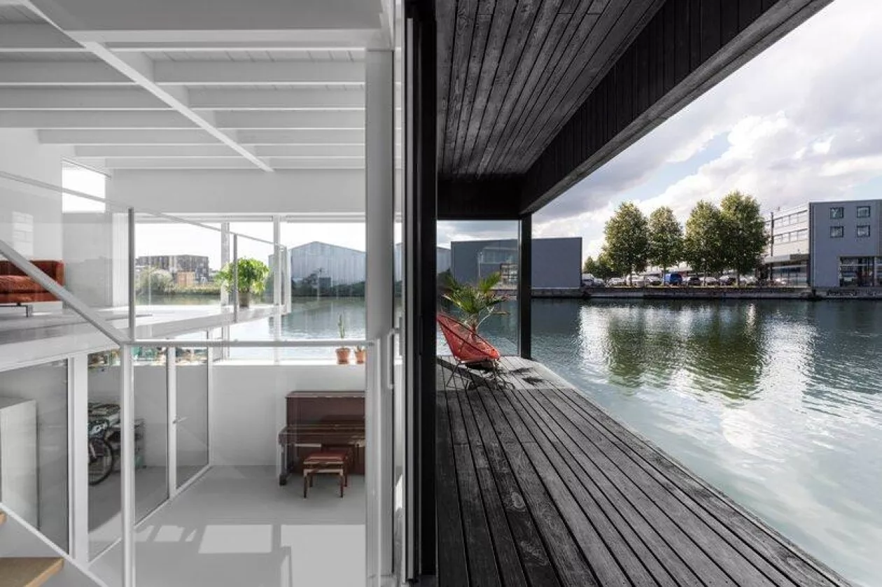 I29 architects floating home supremarine 7