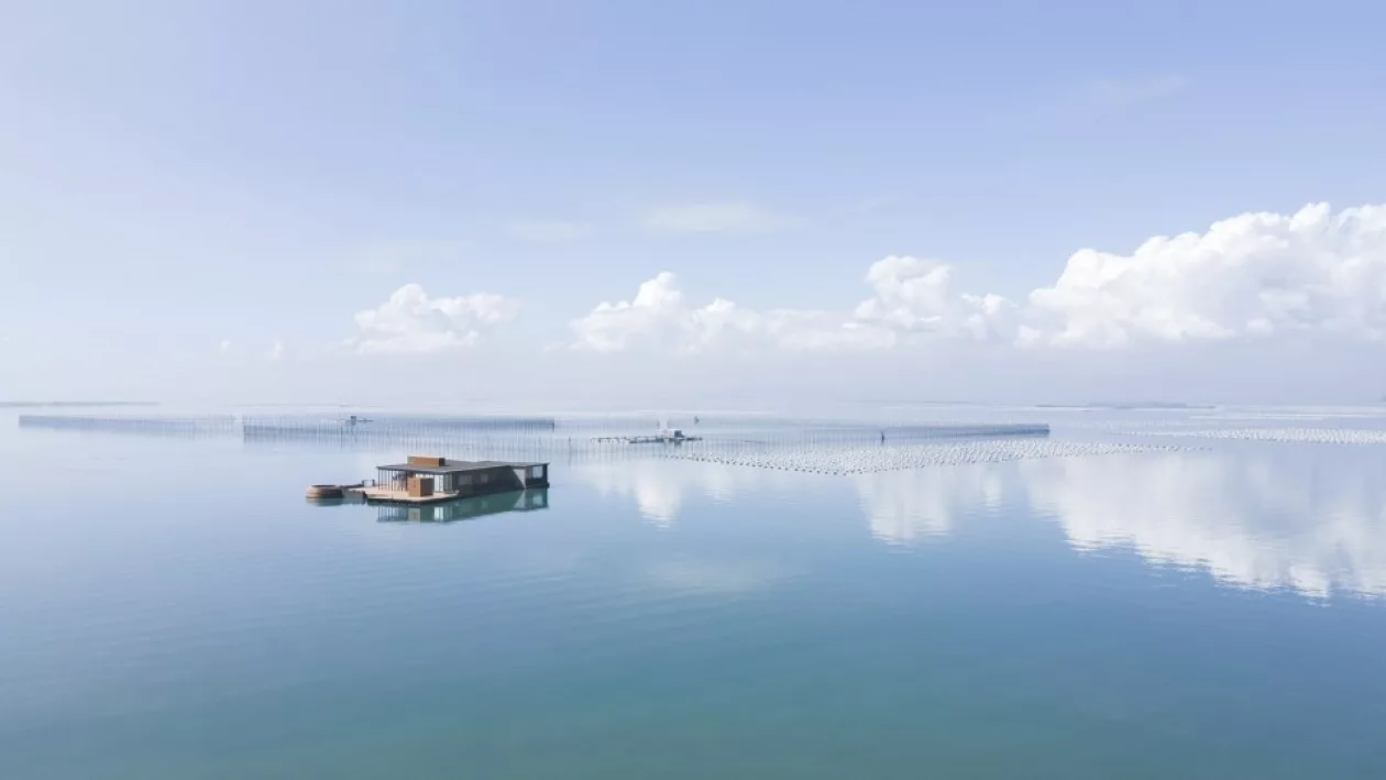 Hi sea floating hotel china by balance design convergine