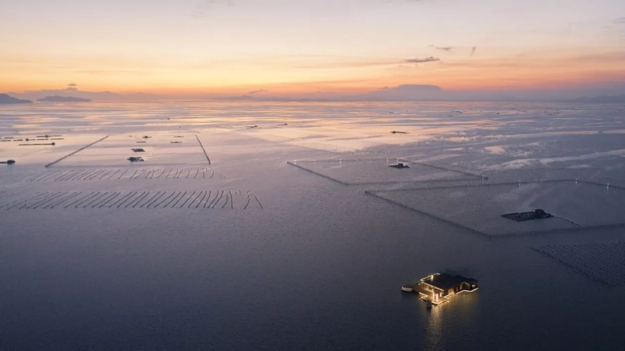 Hi sea floating hotel china by balance design convergine 3