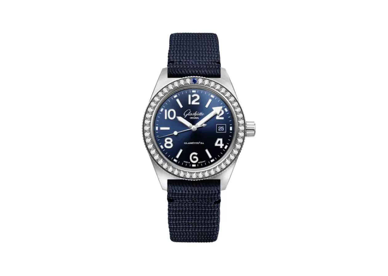 Exploring the Depths of Style The Sea Q Collection from Glashütte Original 2