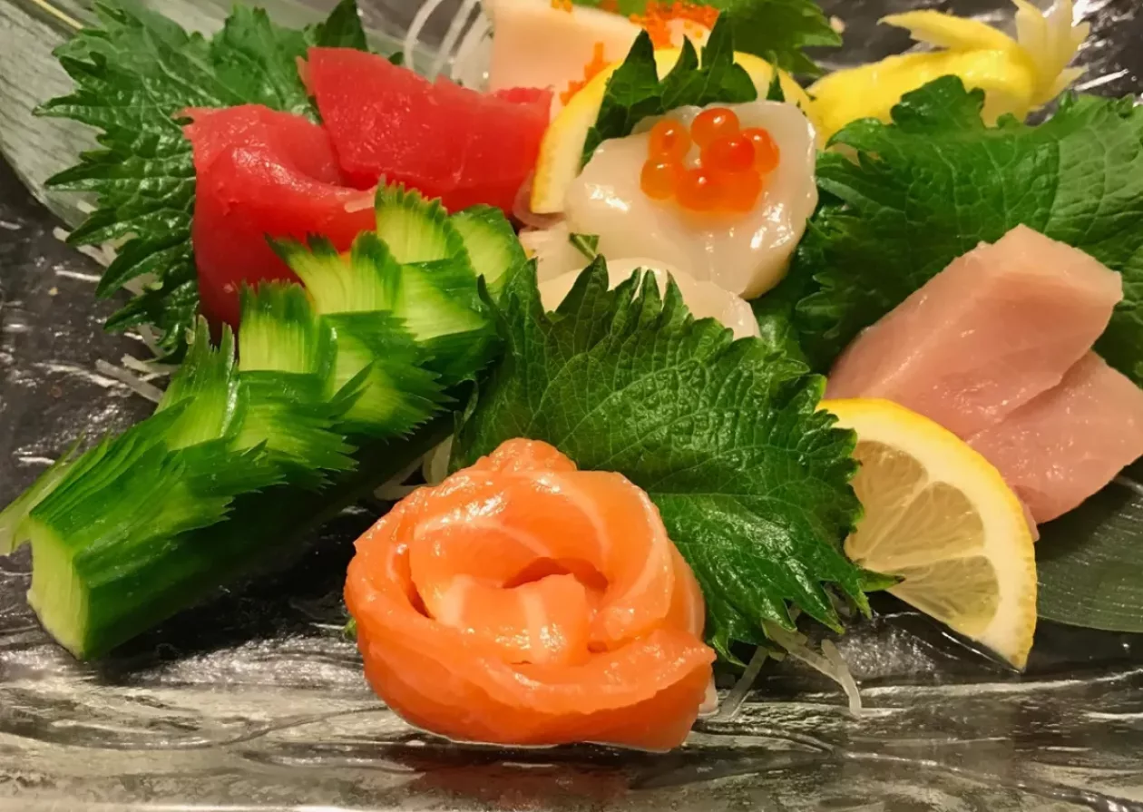 Enjoy the Best of Japanese Cuisine at Akikos Sushi Bar 3