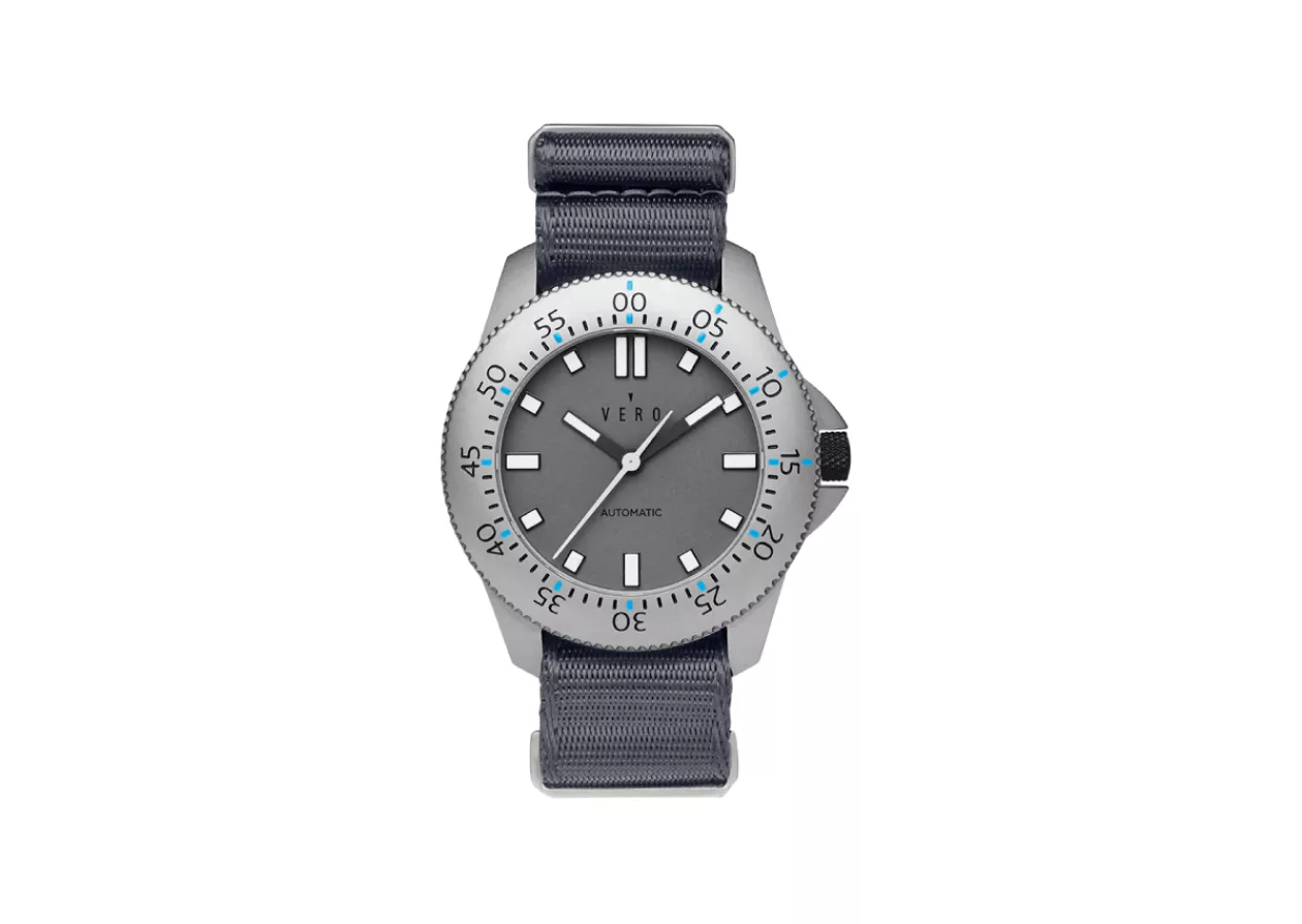 Discover the North Coast Watch A Timeless Piece of Style and Utility 4