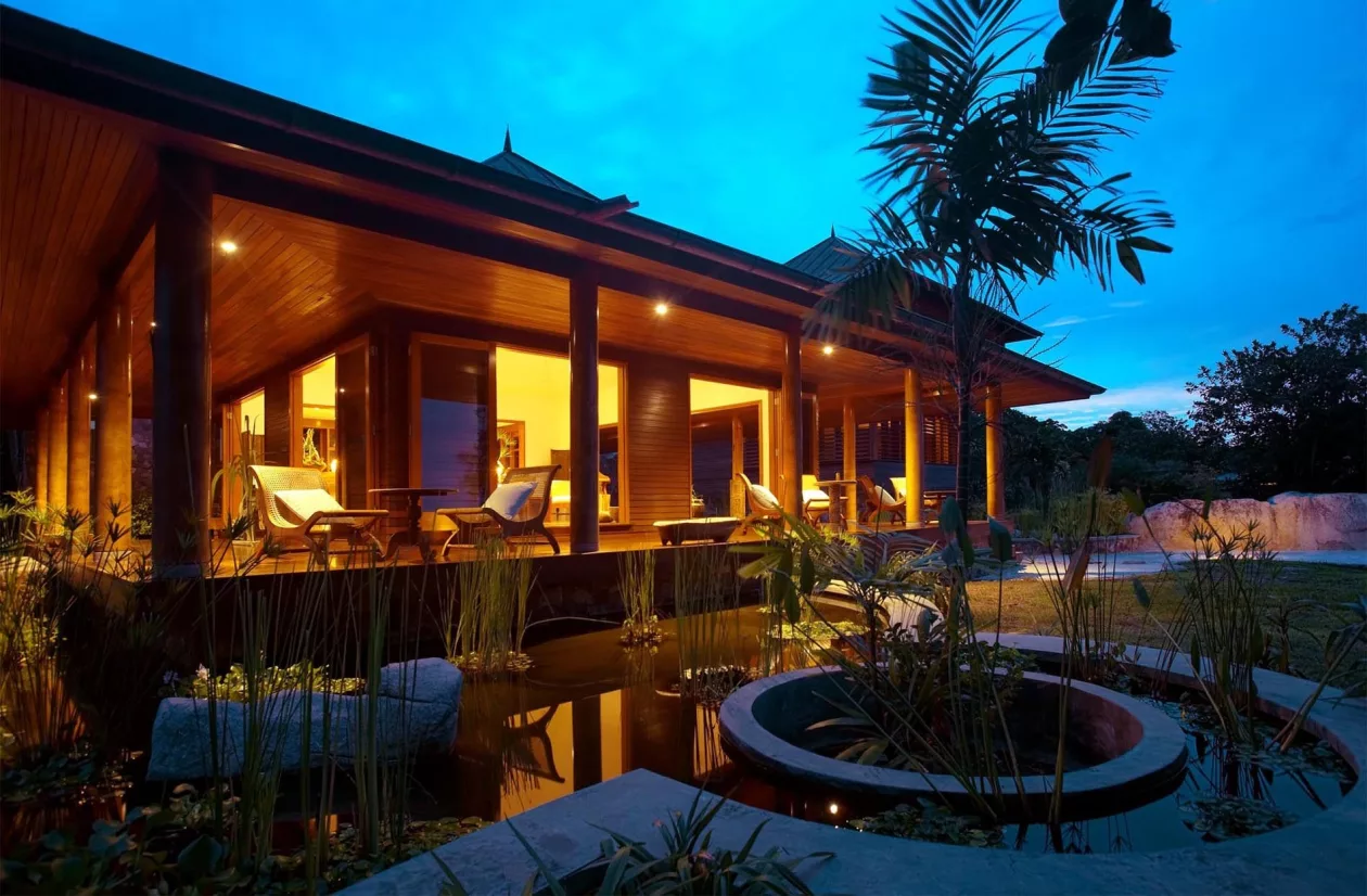 Fregate island convergine 2