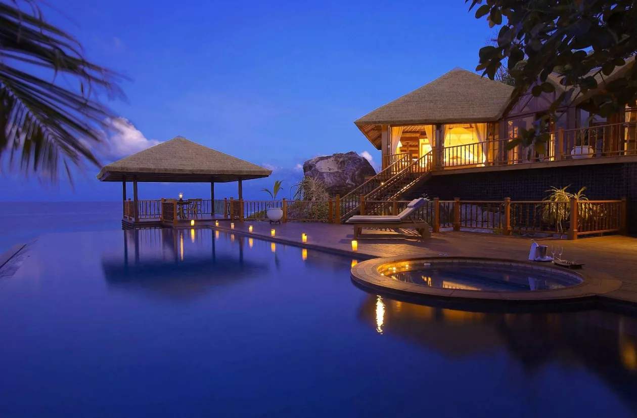 Fregate island convergine 10