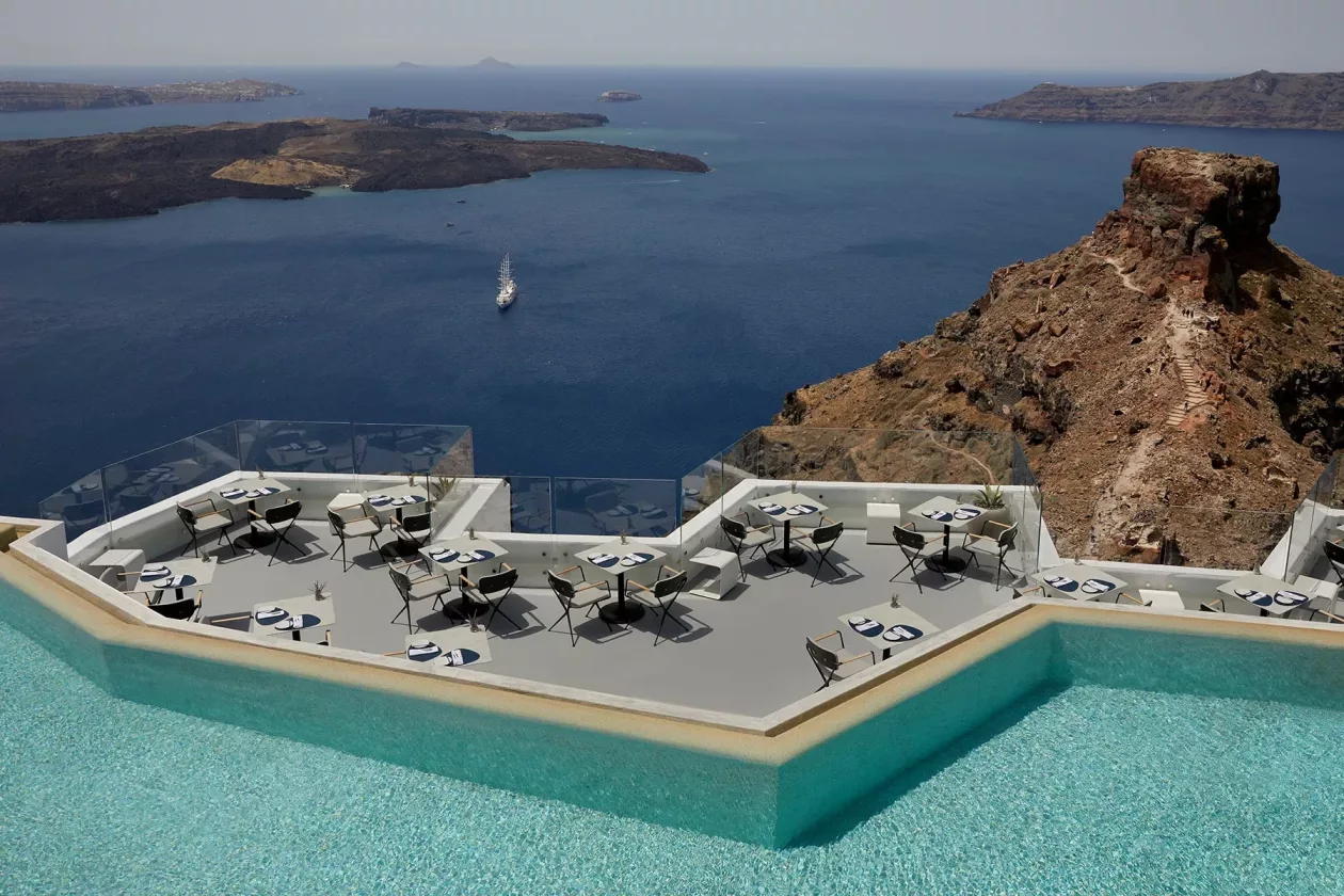 Grace Hotel Santorini Cliffside Elegance Above the Aegean 05