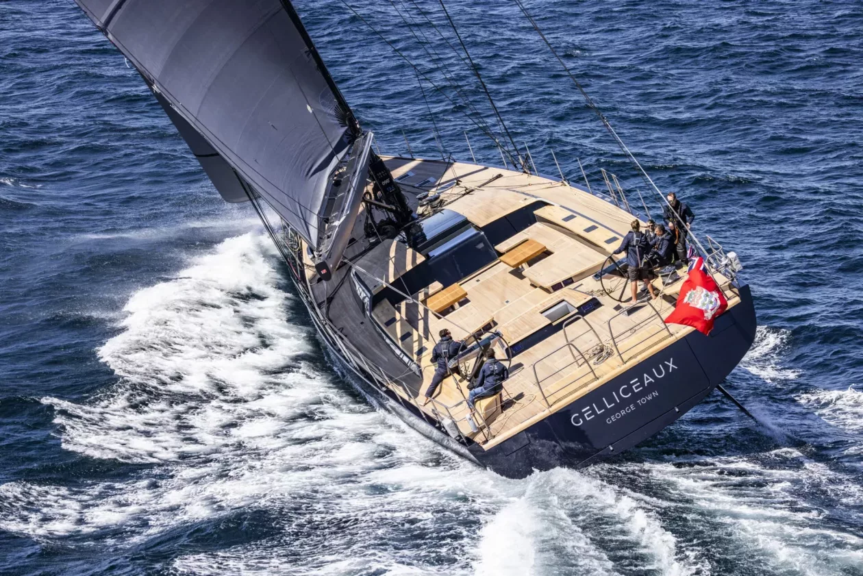 SW108 Gelliceaux A New Horizon in Hybrid Superyacht Luxury 2