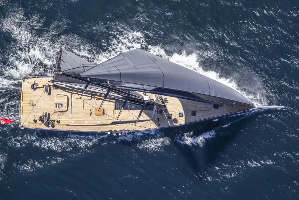 SW108 Gelliceaux A New Horizon in Hybrid Superyacht Luxury 4