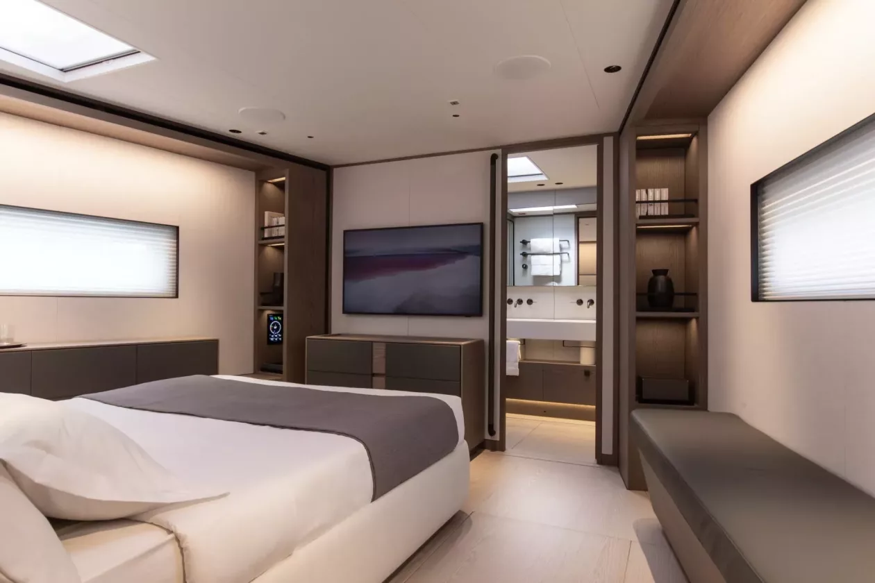SW108 Gelliceaux A New Horizon in Hybrid Superyacht Luxury 7
