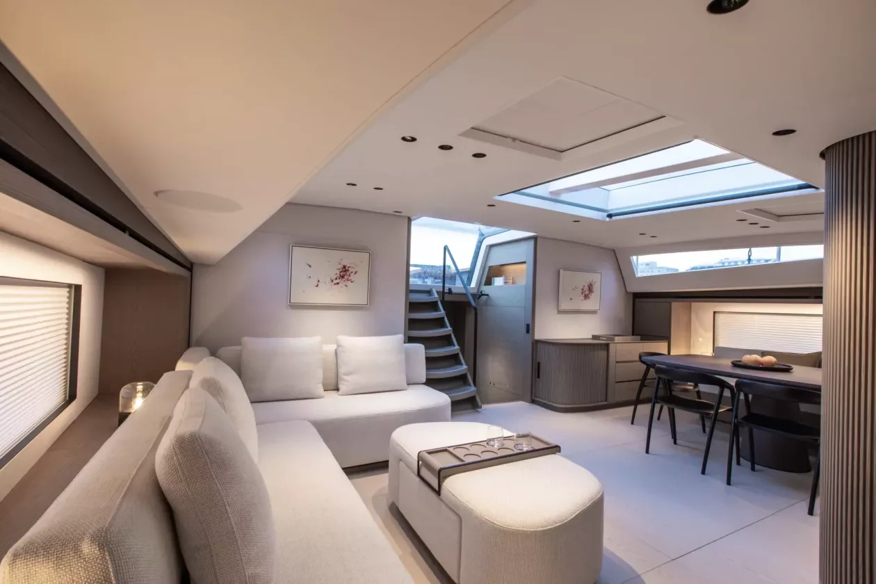 SW108 Gelliceaux A New Horizon in Hybrid Superyacht Luxury 9
