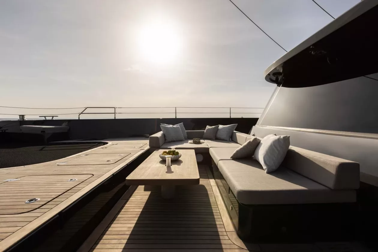 Sunreef 80 Eco Nalani Silent Luxury on the Open Sea 04