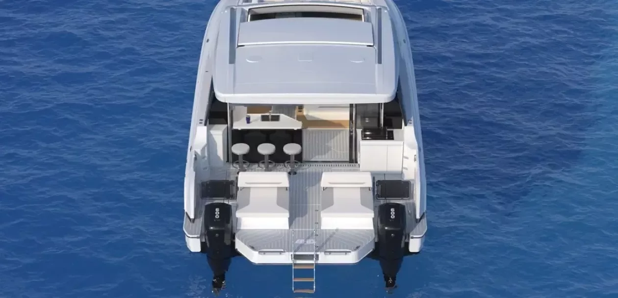 Aquila 46 coupe 2