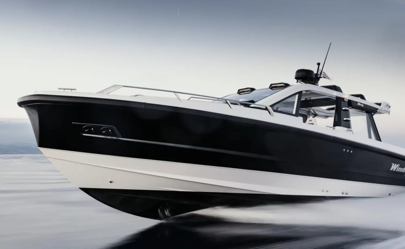 ドリームワールド TIGE BOATS: The 2026 Ultré ZX Class - SUPREMARINE