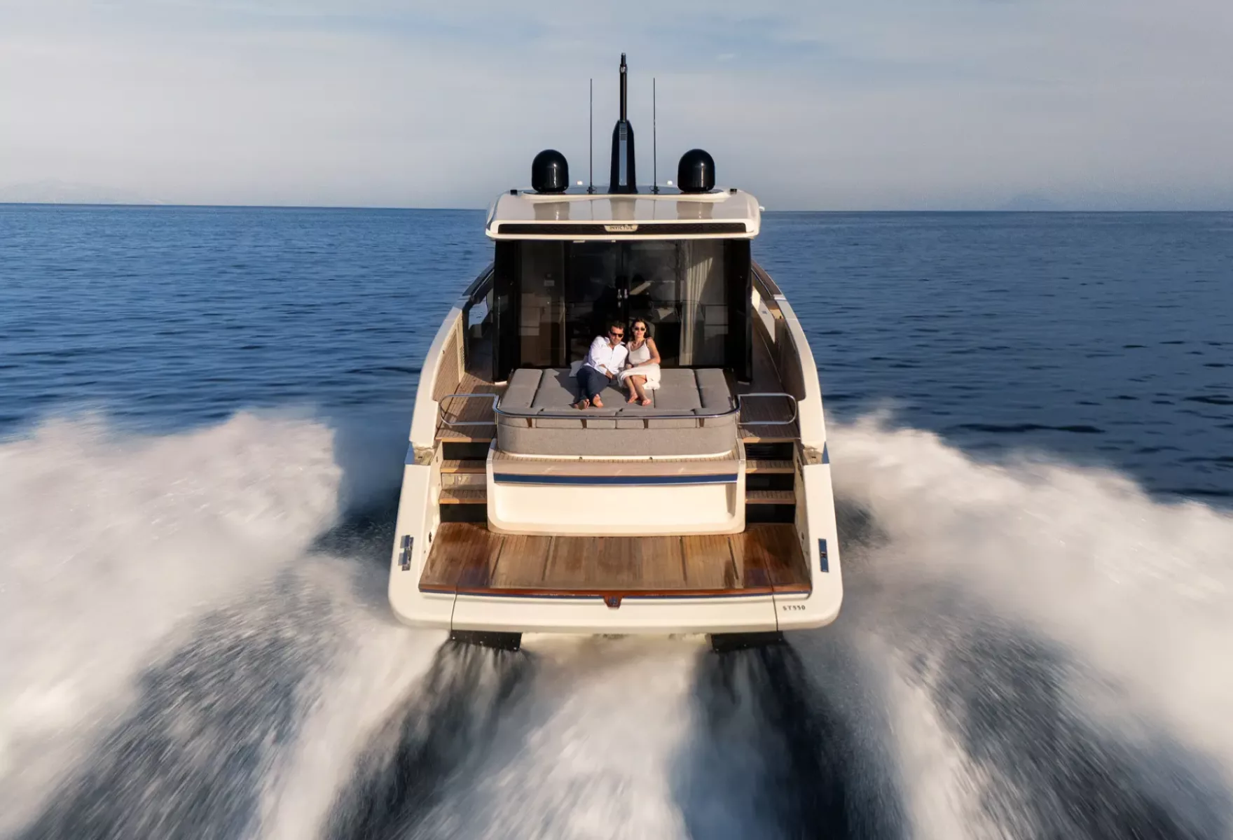 Invictus ST550 Italian Elegance Reimagined in Sea Bound Space 04