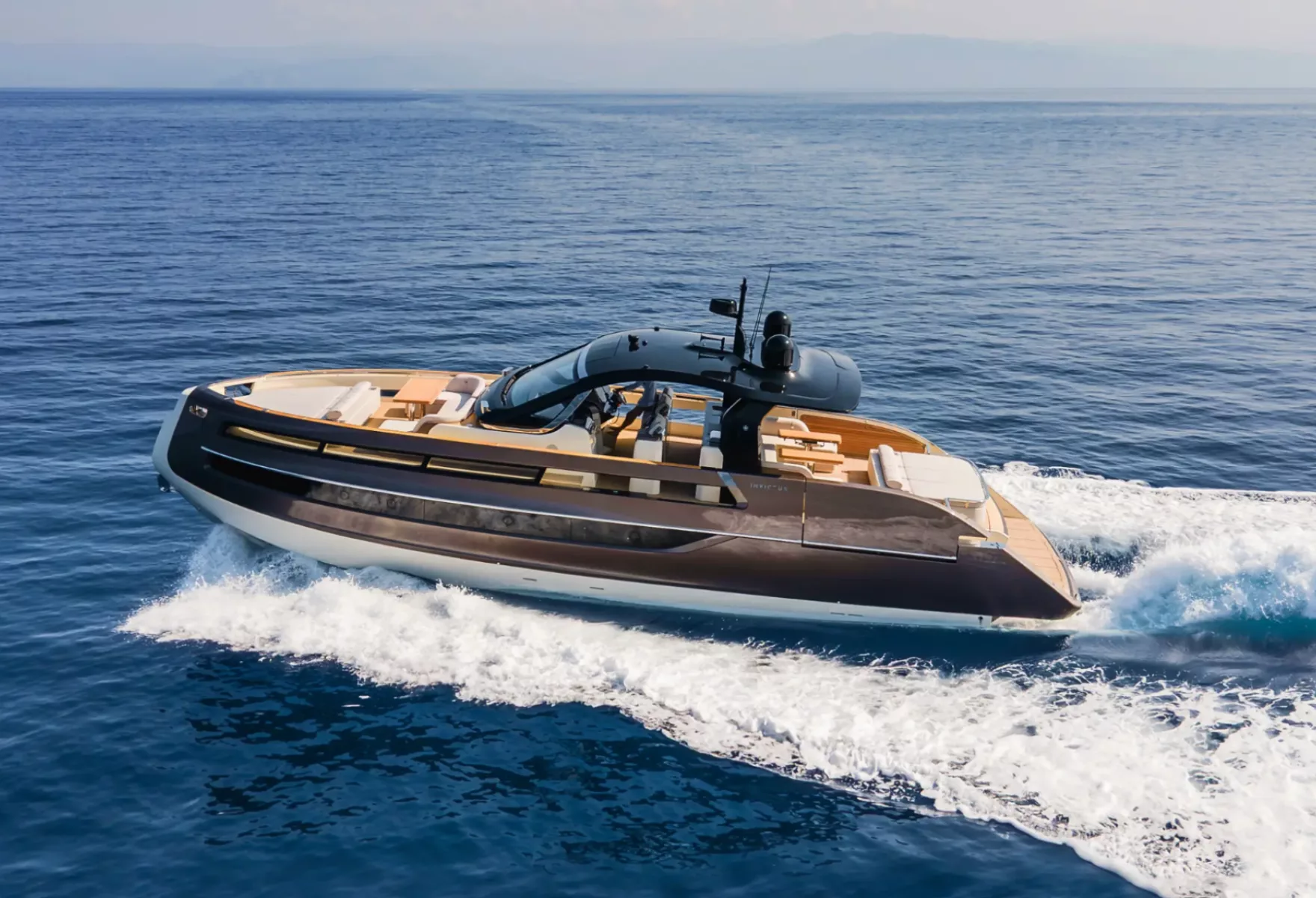 Invictus TT550 The Flagship of Refined Open Air Freedom 01