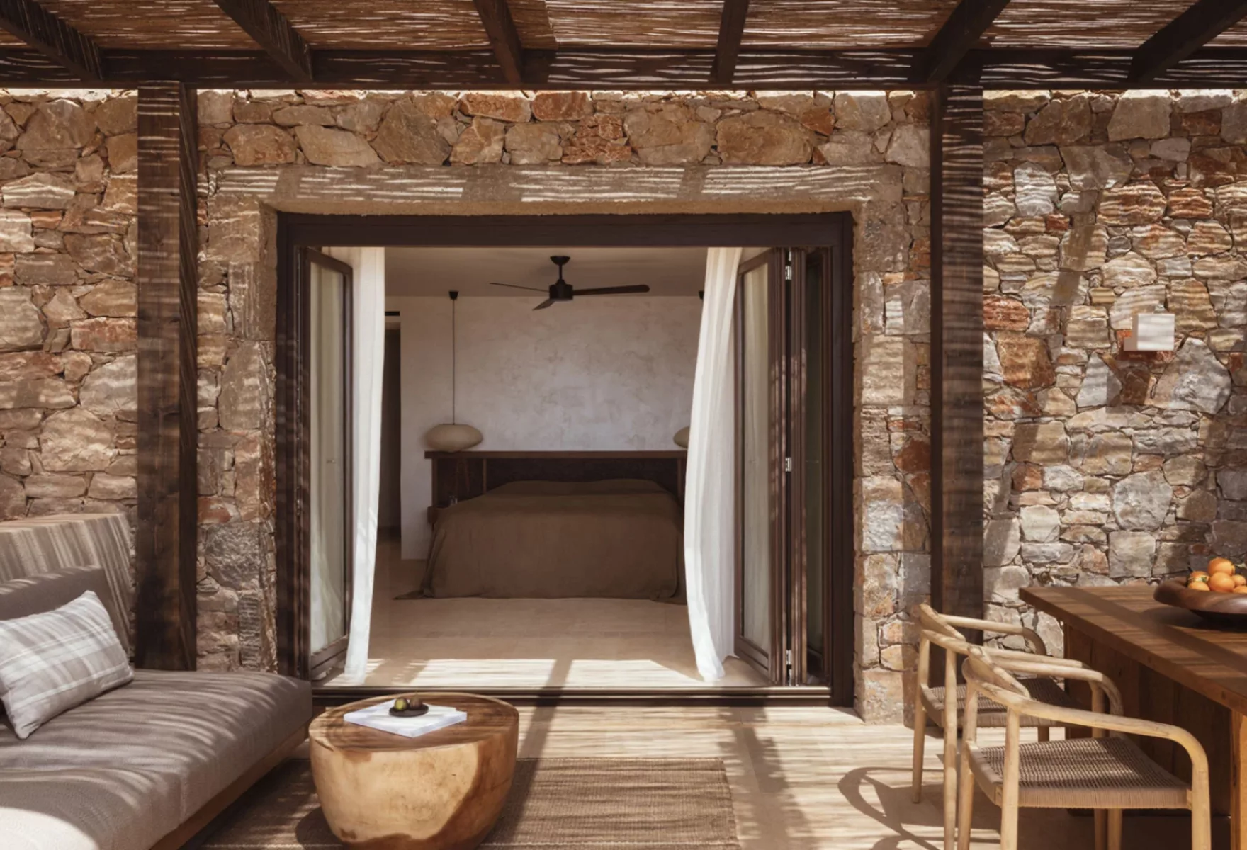 Gundari An Aegean Sanctuary of Sculptural Simplicity and Natural Grace 07
