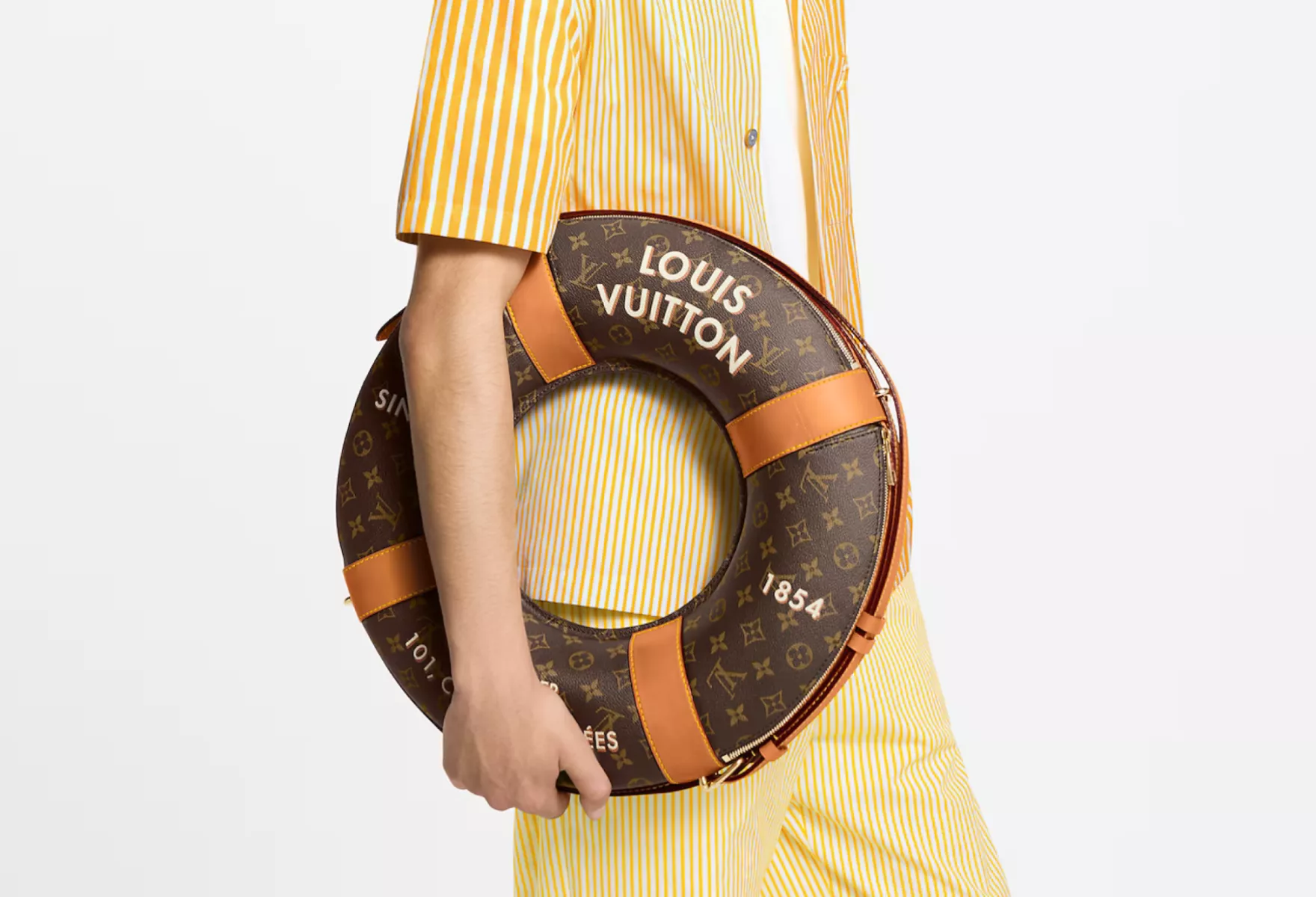 Louis vuitton lifebuoy bag