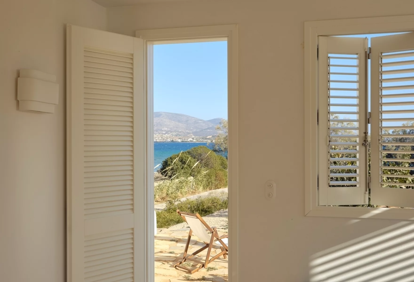 ARPs Agia Kyriaki Beach House A Cycladic Dialogue with the Sea 02