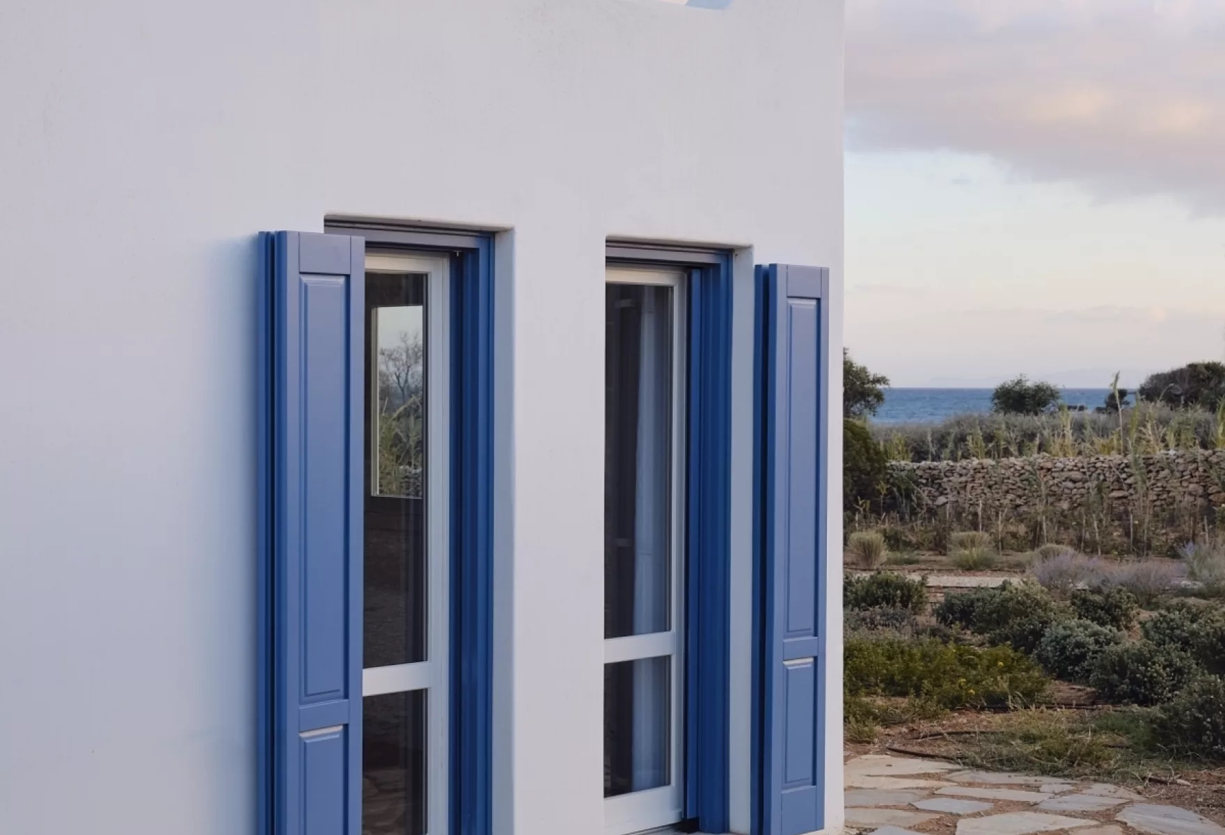 ARPs Agia Kyriaki Beach House A Cycladic Dialogue with the Sea 09