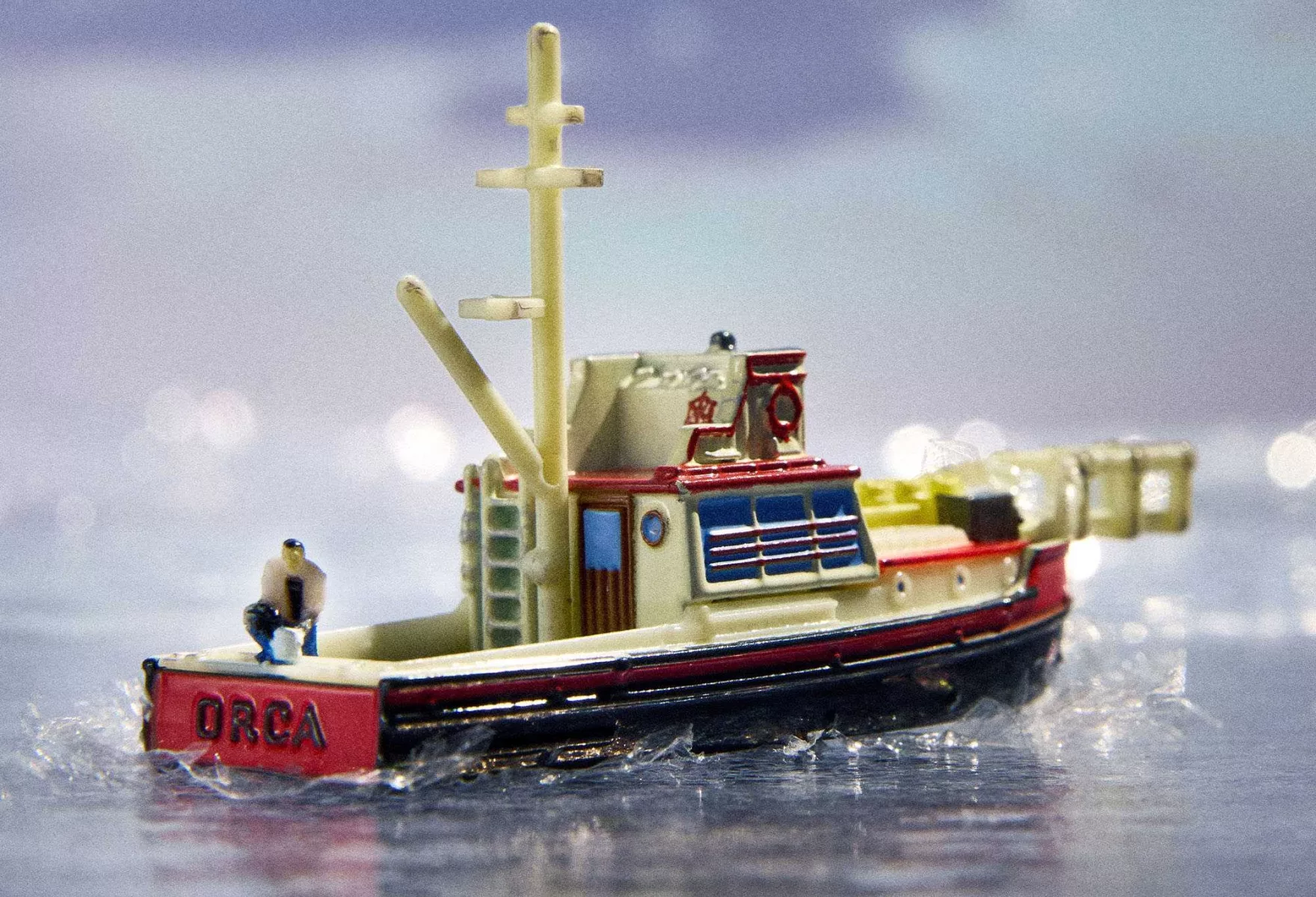 Hot Wheels x Jaws 50th Anniversary Collector Set A Legendary Encounter on Four Wheels 01