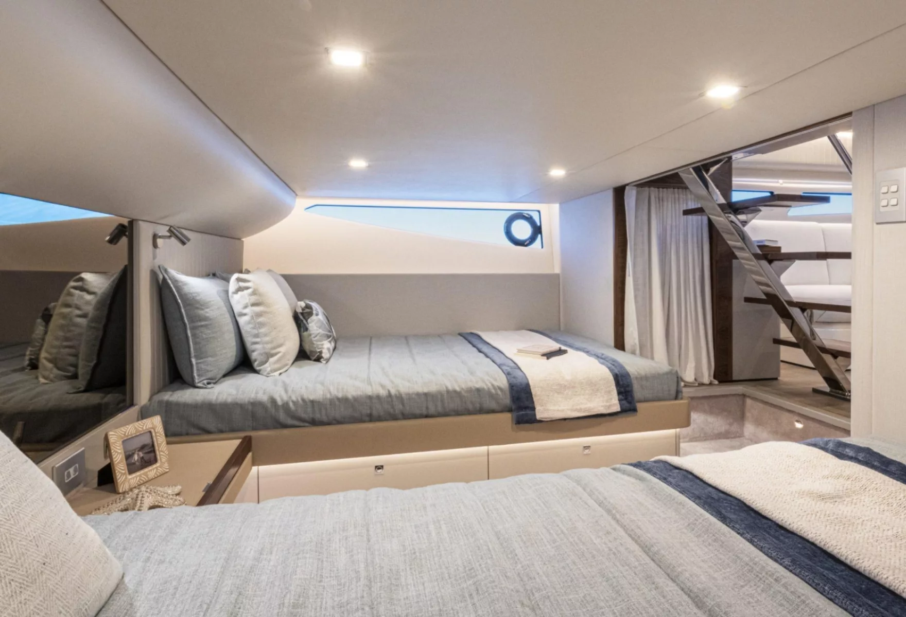 Riviera 4300 Sports Express Where Luxury Meets Adventure 08
