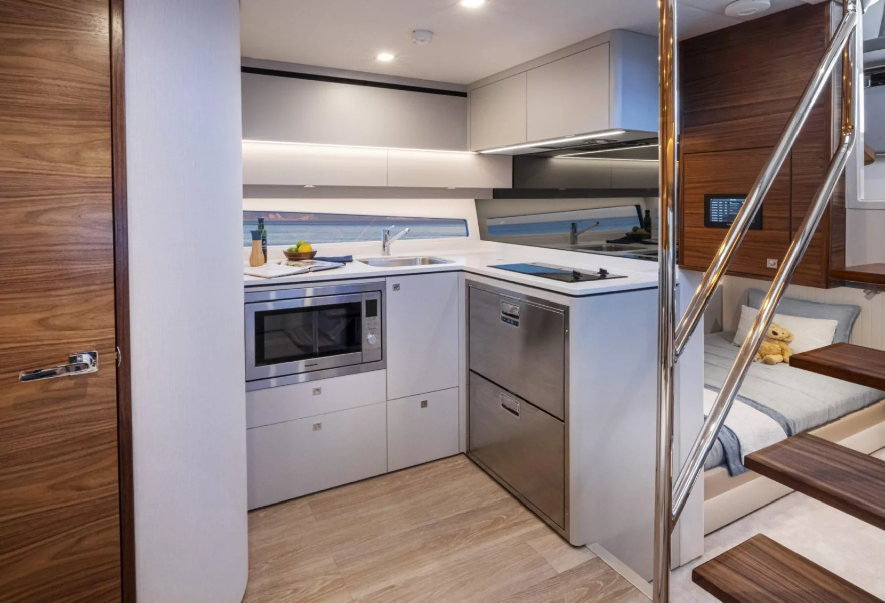 Riviera 4300 Sports Express Where Luxury Meets Adventure 06