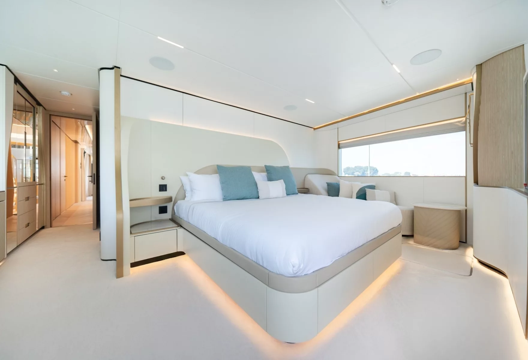 Majesty 100 Terrace The Art of Open Air Luxury Redefined 07