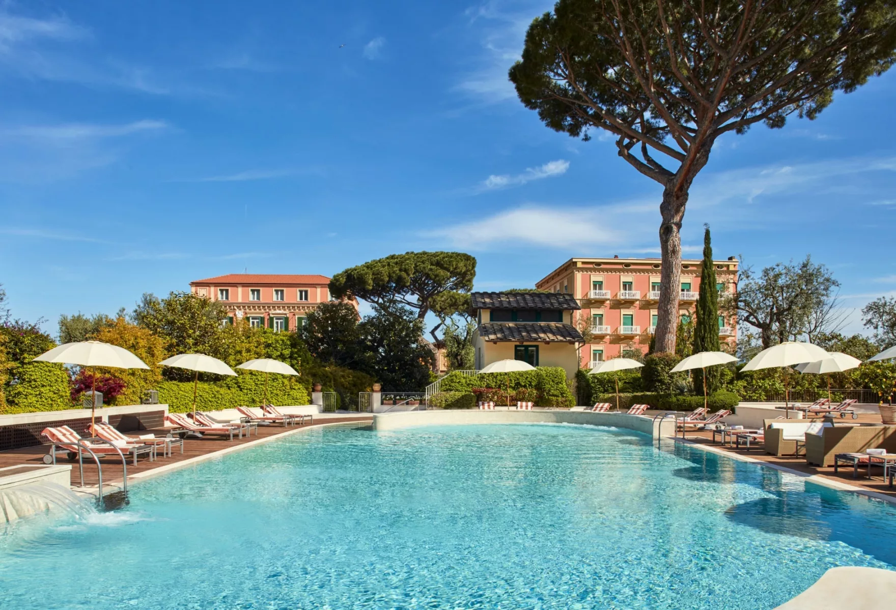 Grand Hotel Excelsior Vittoria Sorrentos Cliffside Icon of Elegance 02
