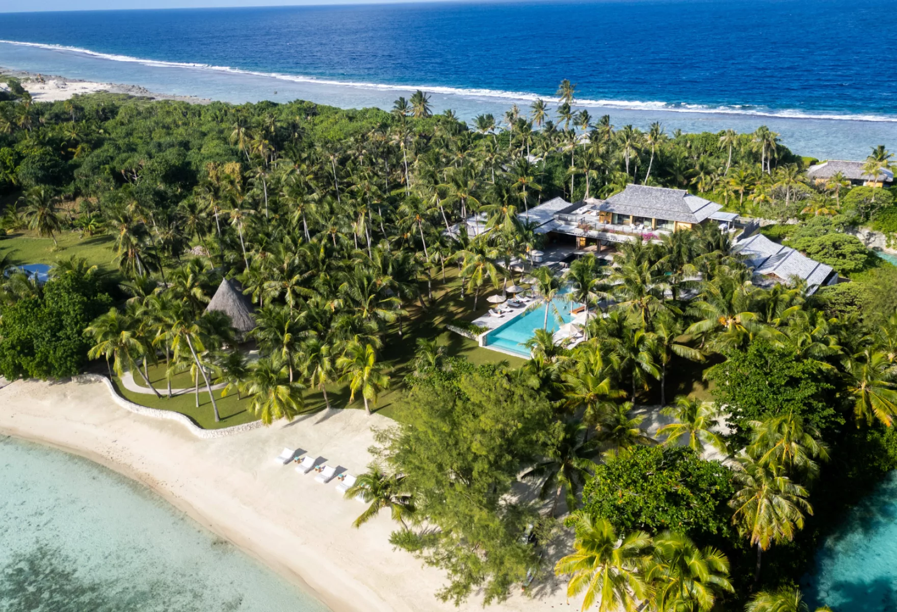 Noam Bora Bora Private Waterfront Sanctuary 03