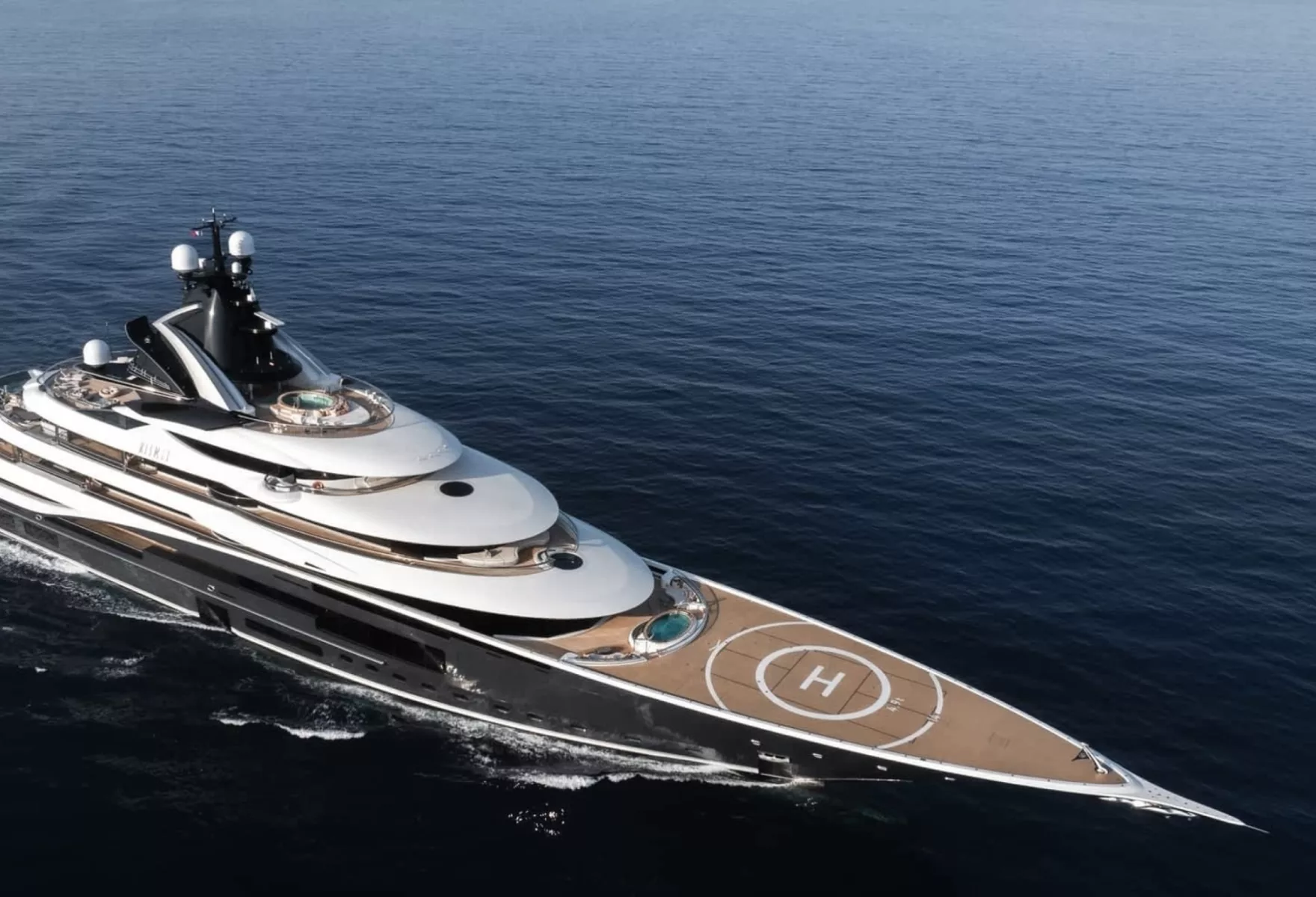 Who owns yacht kismet 1
