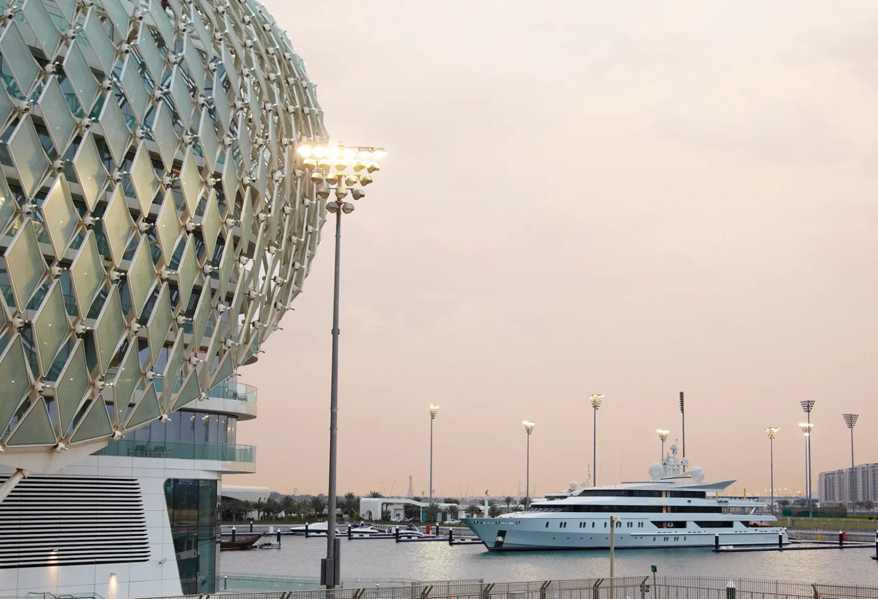 W Abu Dhabi Yas Island 10