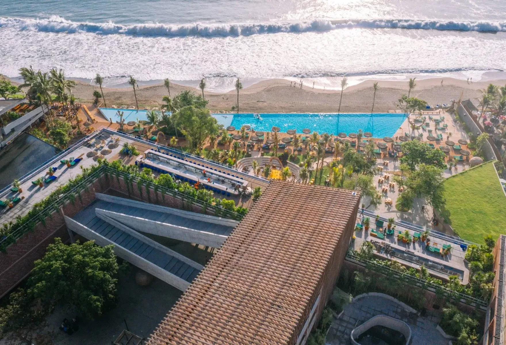 01 POTATO HEAD SUITES STUDIOS