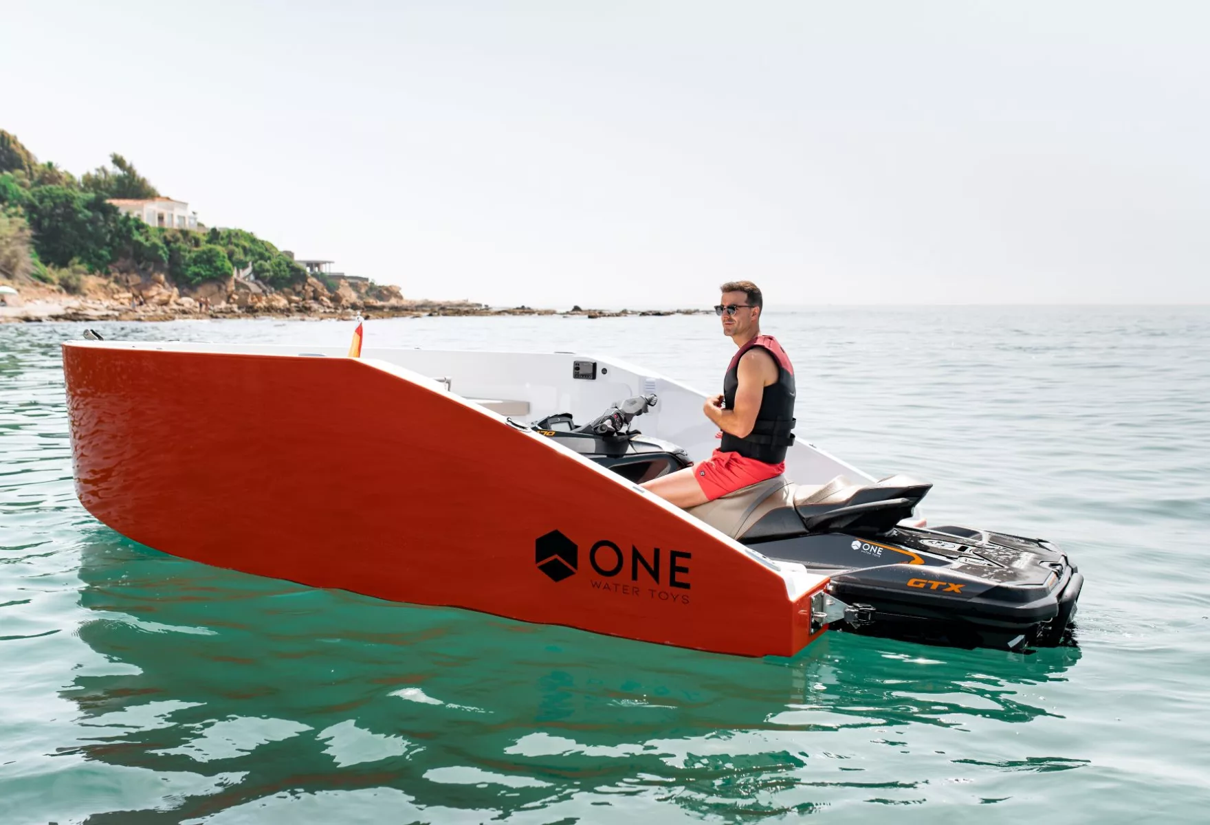 01 ONE16 BY ONE WATER TOYS THE ULTIMATE FULL CARBON ELECTRIC TENDER
