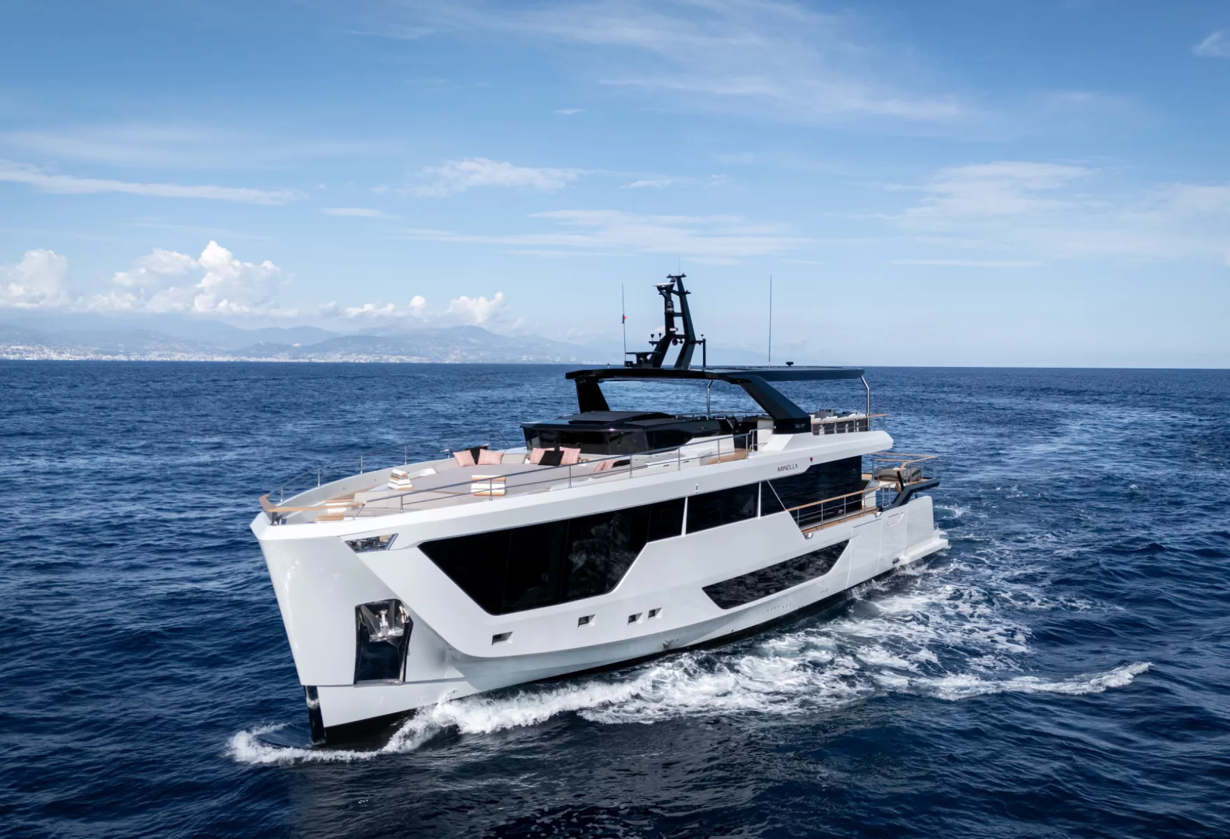 01 NUMARINE 30 XP THE FIRST FULL ELECTRIC READY EXPLORER YACHT